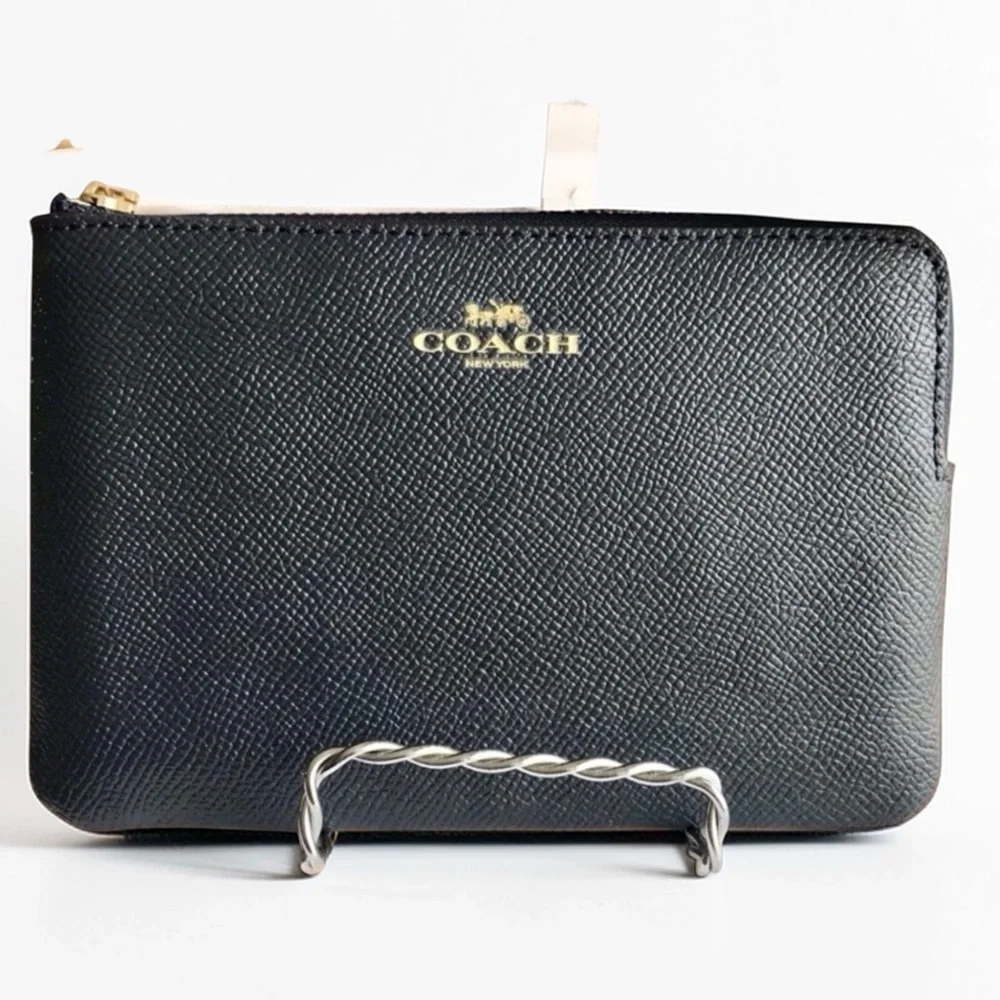 🆕 Coach Corner Zip Wristlet